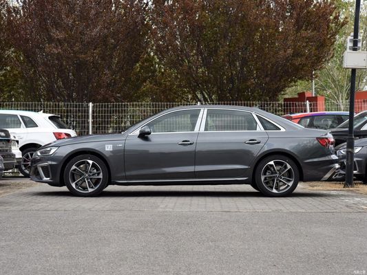Auto de gasolina Audi A4l 2023 40tfsi Moda Dinámica Versión 5 asientos de lujo y estilo