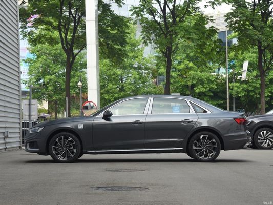 Audi A4l 2023 40tfsi Moda Edición elegante con tanque de aceite de 56L Solicitud personalizada