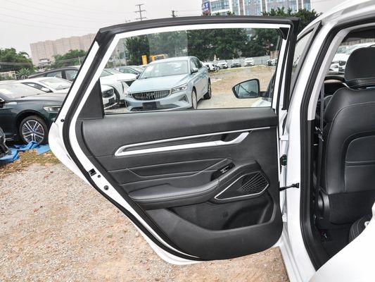 Personalización para Emgrand 2023 4a edición Campeón 1.5L CVT Luxury Gasoline Car Geely