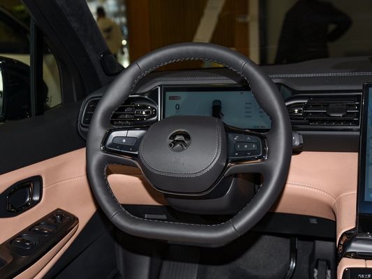 400kw 2022 Nio Es8 SUV eléctrico de 7 asientos Suspensión frontal Forma doble Wishbone Suspensión independiente