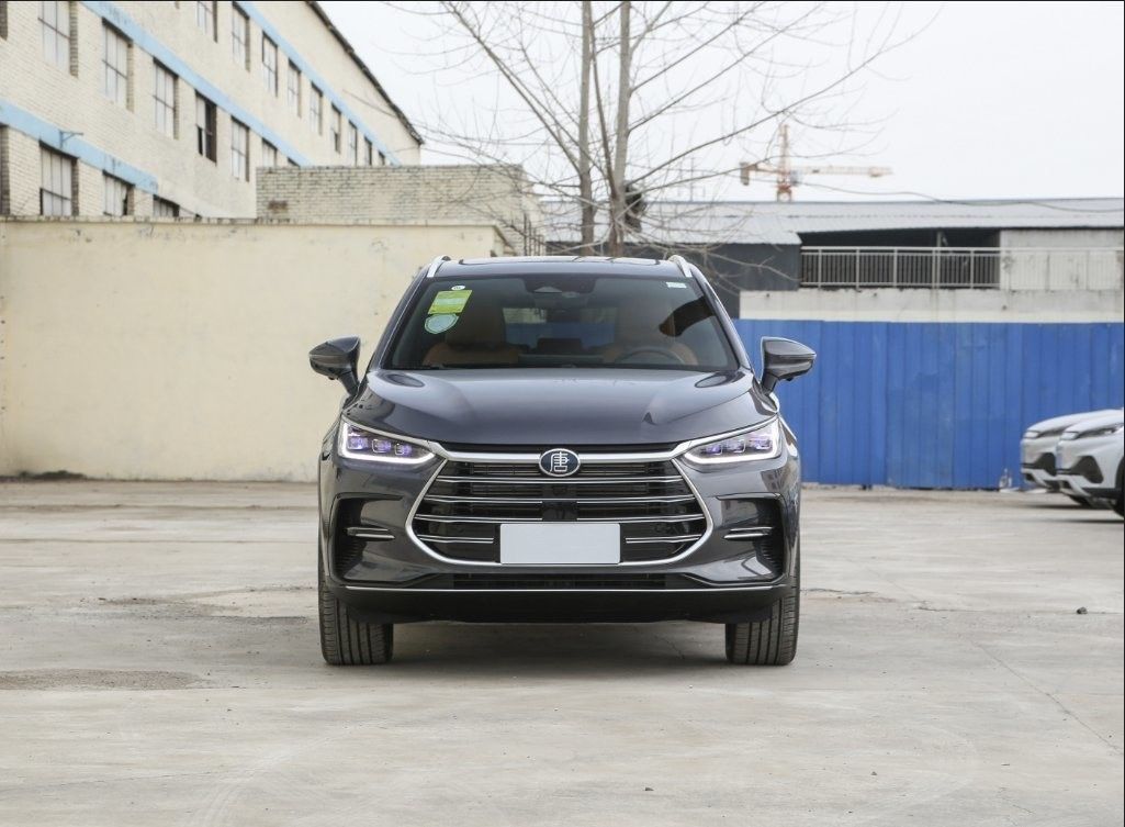 Caja de cambios automática BYD Tang 2022 EV Vehículo eléctrico 635km 4WD Edición insignia 6 asientos