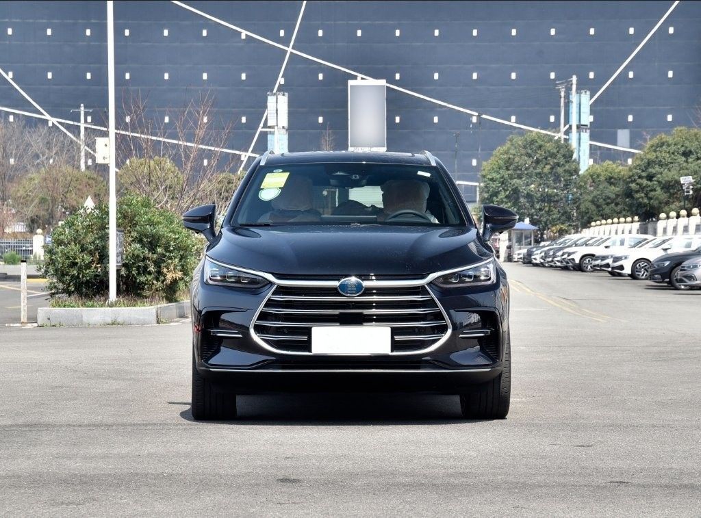 Negro 2022 BYD Tang EV 635 km con tracción a las cuatro ruedas Edición insignia Seleccionado Coche de 6 asientos
