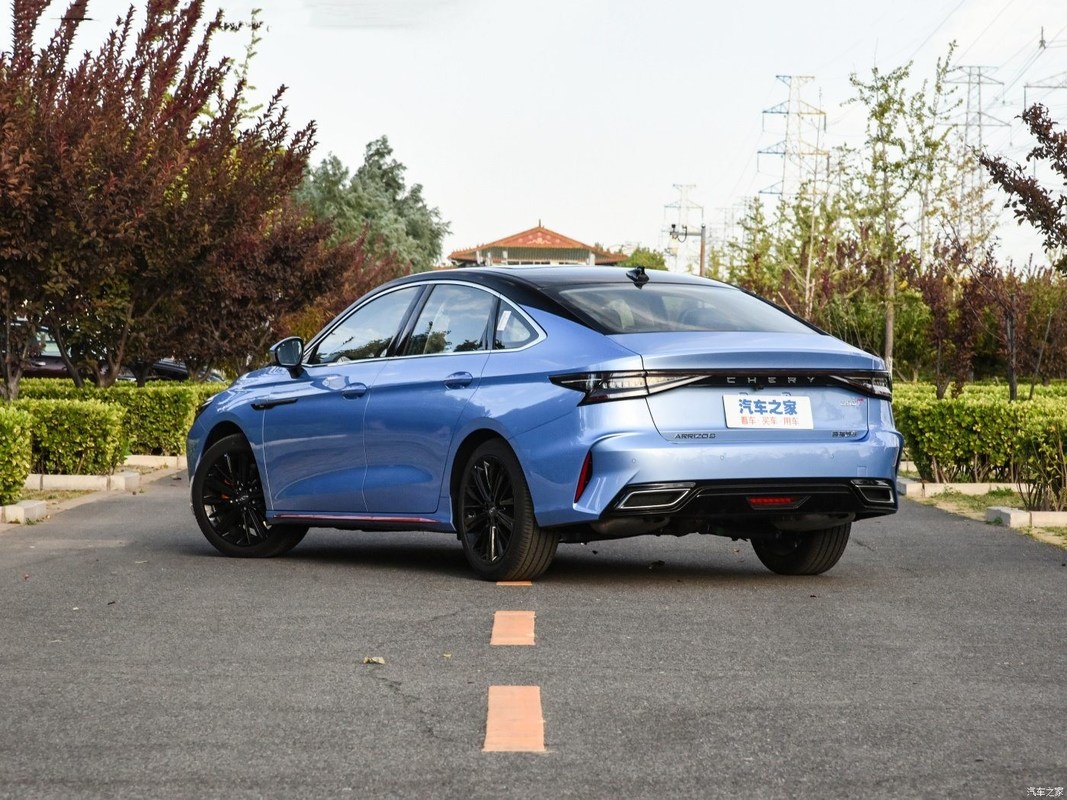 Chery Arrizo 8 DCT Vehículo de gasolina para su negocio 5 asientos 4780*1843*1469 Dimensiones