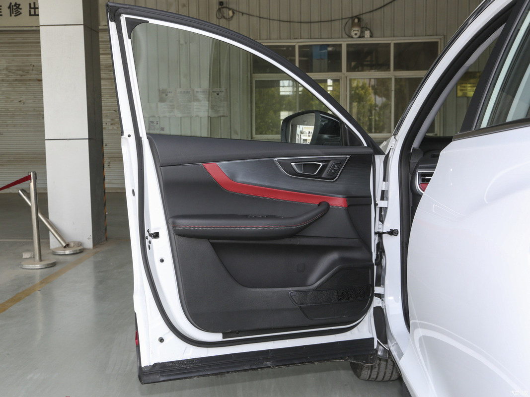 SUV Chery Tiggo7 Superpower 1.5t CVT Superpower Warrior Coche de gasolina Dirección izquierda