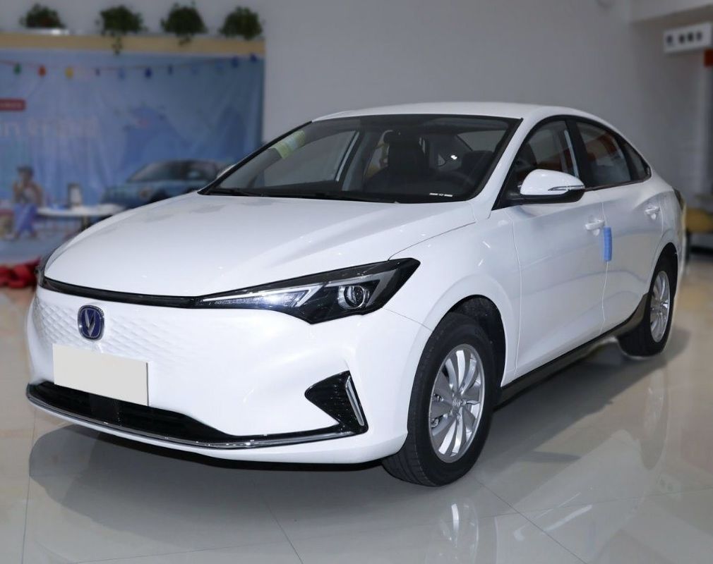 Lado izquierdo del volante Changan Eado Vehículo eléctrico EV460 Lado para el rendimiento