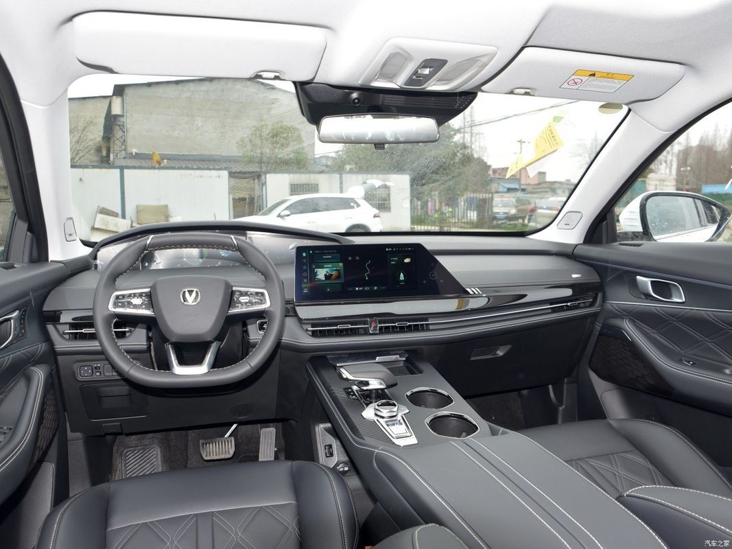 Changan Uni-K 2.0t 4WD Yuexiang SUV coche de gasolina con 4865 * 1948 * 1690 tamaño