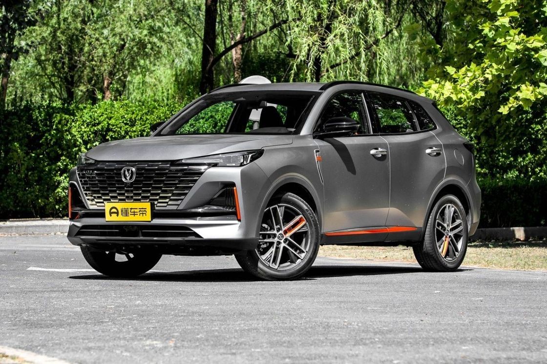 Changan CS55 Plus 2022 Segunda generación 1.5t Tormenta automática Gris Edición limitada Condición
